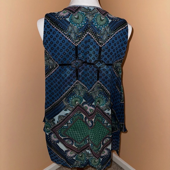 Roz & Ali Sleeveless Blouse - Picture 4 of 6